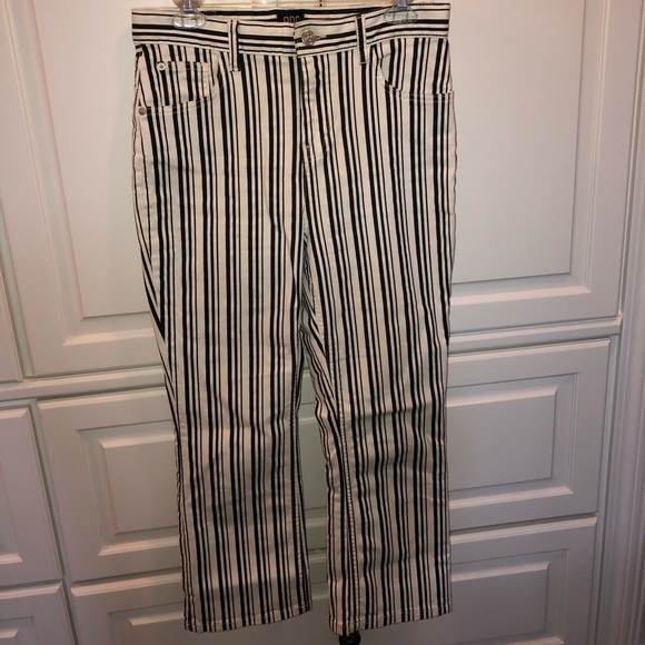 Stripe, flare ankle jeans - Picture 5 of 5